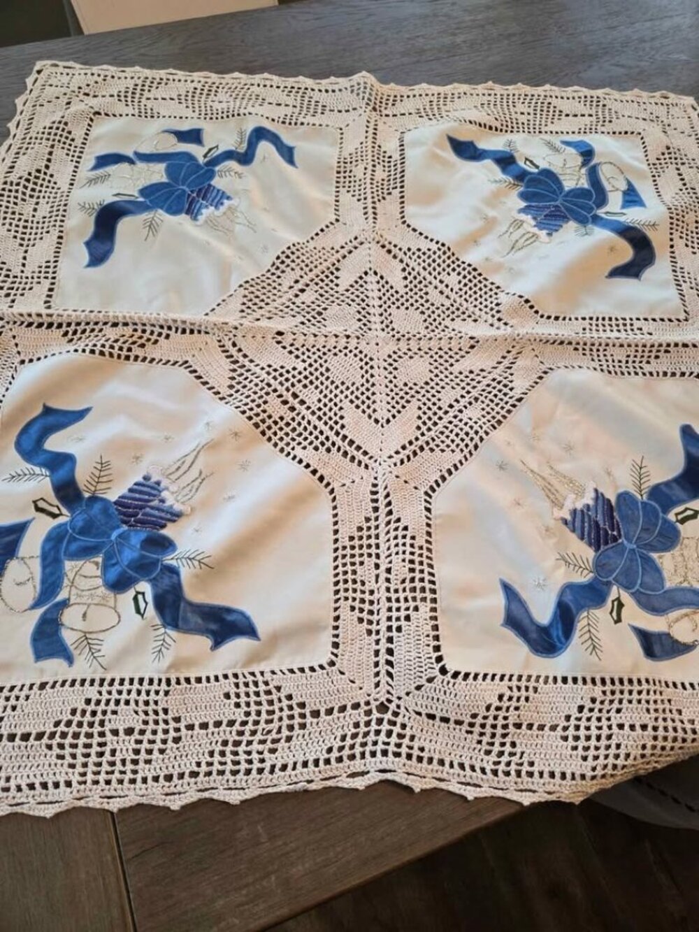 Vintage table square blue holiday style